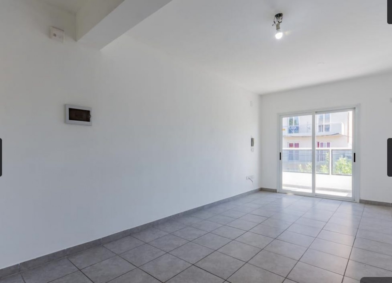 OPORTUNIDAD!. MONOAMBIENTE. Pte Roca 2700