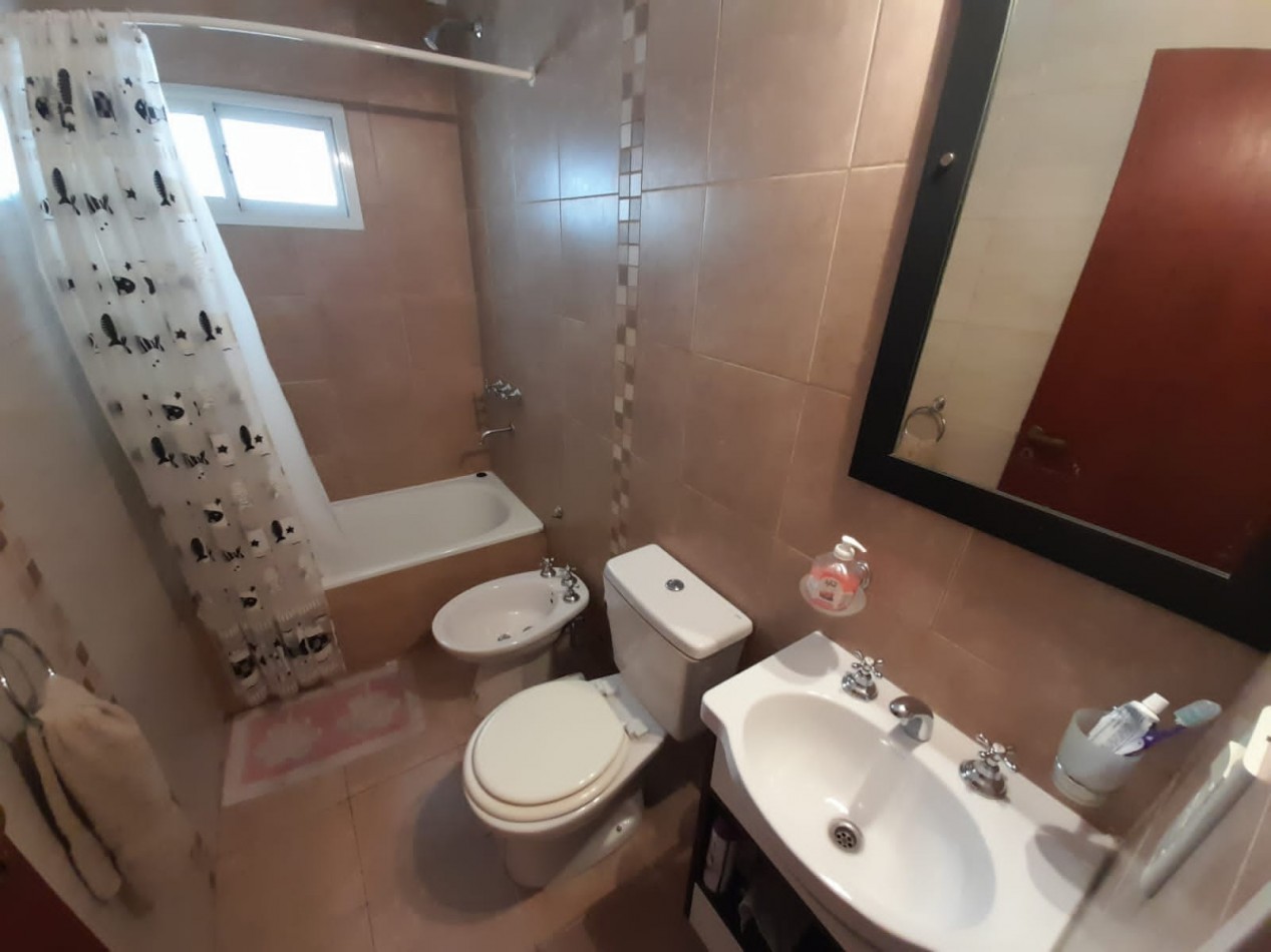 ¡EN ALQUILER! Depto de pasillo ¡AMUEBLADO!. en duplex. Pueyrredon 800