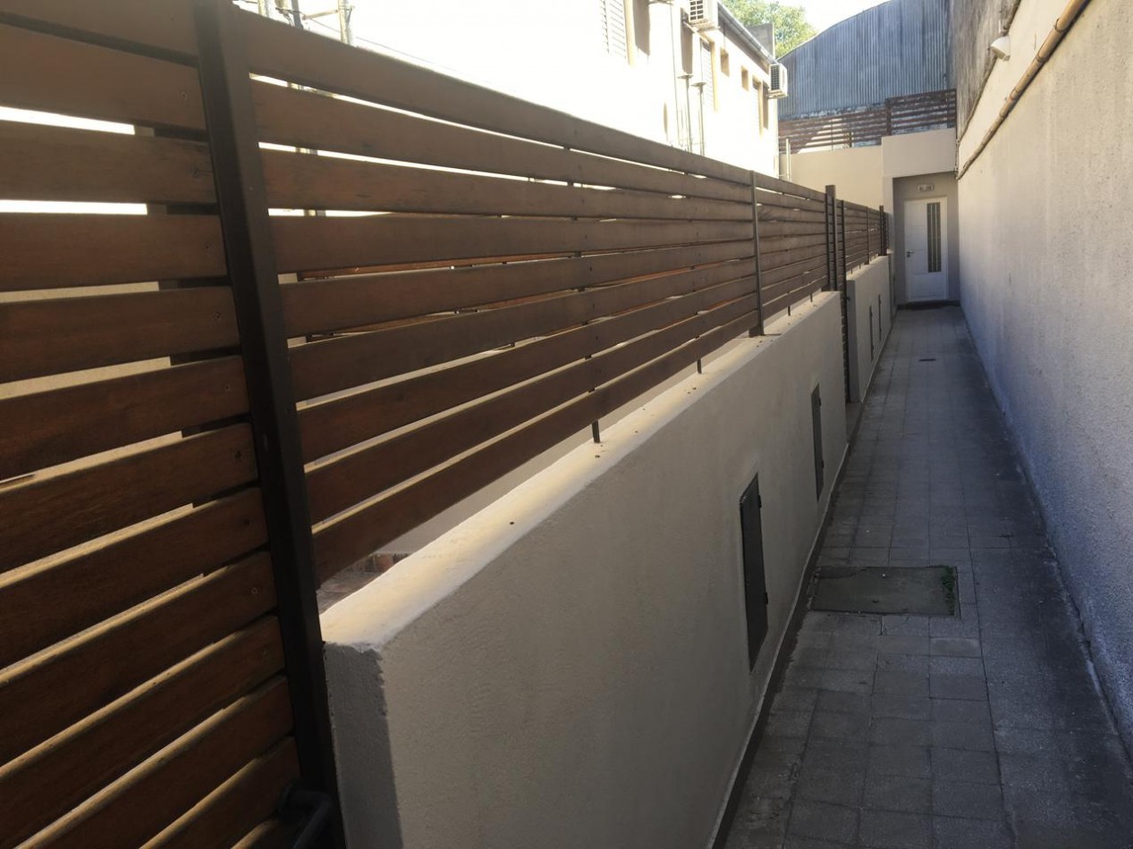 ¡EN ALQUILER! Depto de pasillo ¡AMUEBLADO!. en duplex. Pueyrredon 800