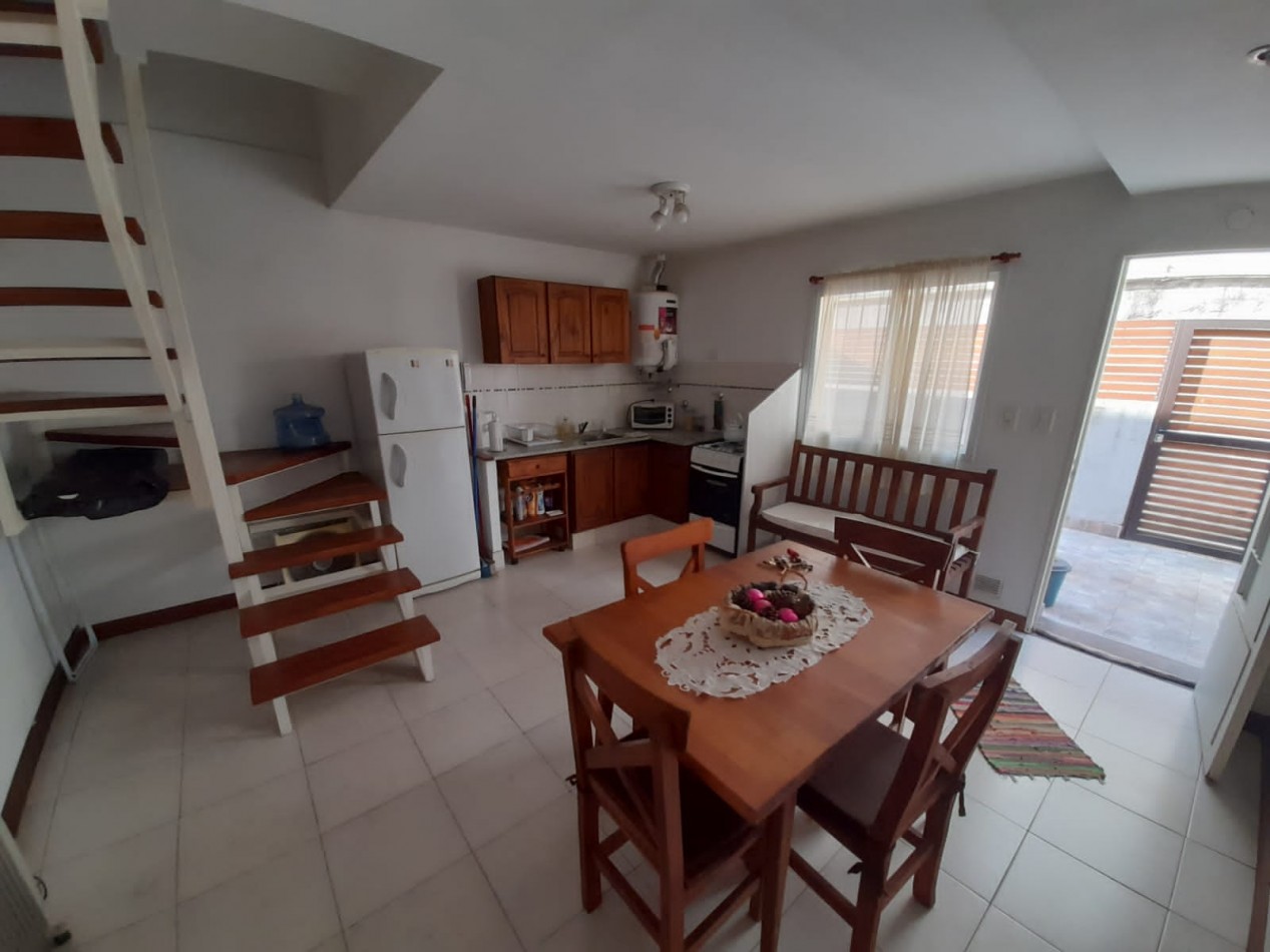 ¡EN ALQUILER! Depto de pasillo ¡AMUEBLADO!. en duplex. Pueyrredon 800