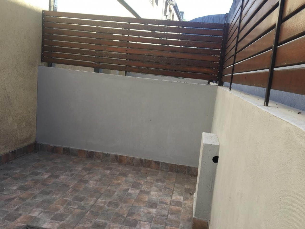 ¡EN ALQUILER! Depto de pasillo ¡AMUEBLADO!. en duplex. Pueyrredon 800