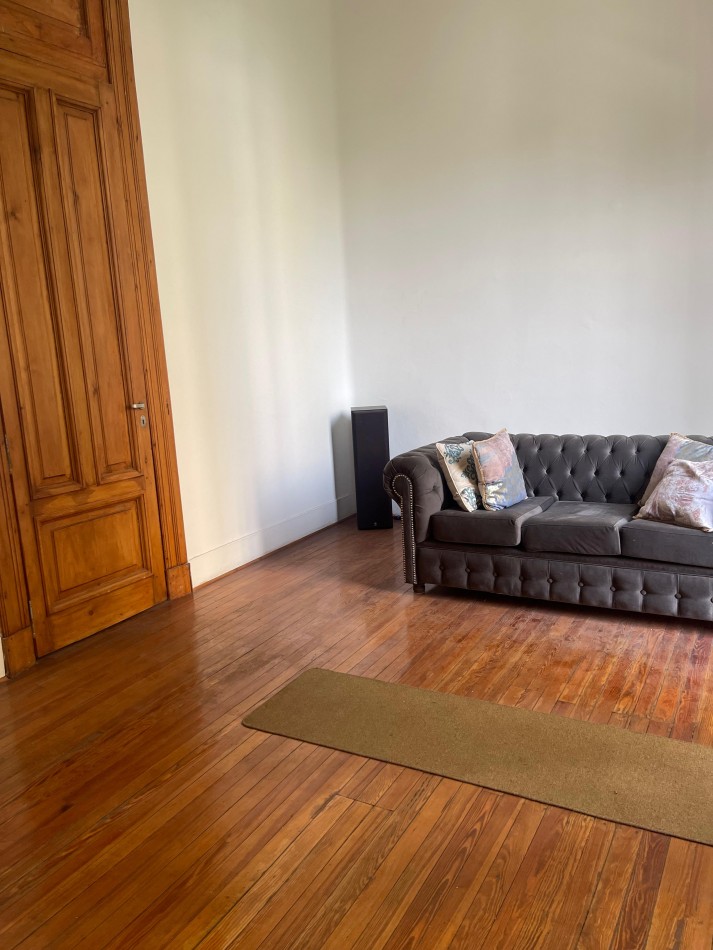 ¡ALQUILER! Departamento de categoria, ideal para uso profesional. Entre rios 500