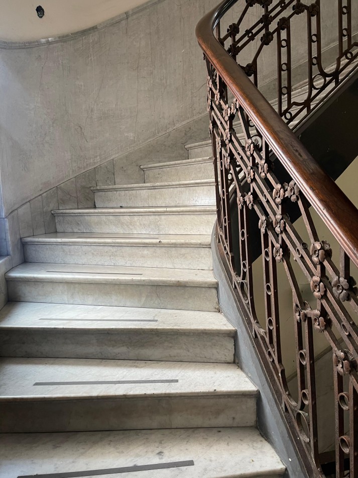 ¡ALQUILER! Departamento de categoria, ideal para uso profesional. Entre rios 500