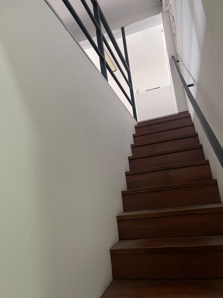 ¡ALQUILER! Departamento de categoria, ideal para uso profesional. Entre rios 500