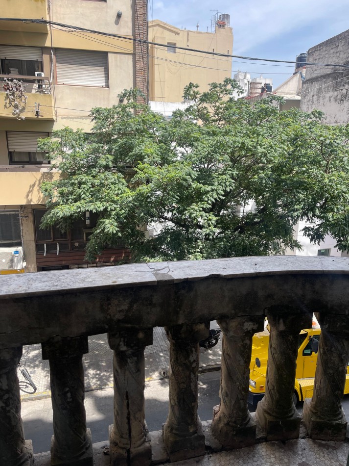 ¡ALQUILER! Departamento de categoria, ideal para uso profesional. Entre rios 500