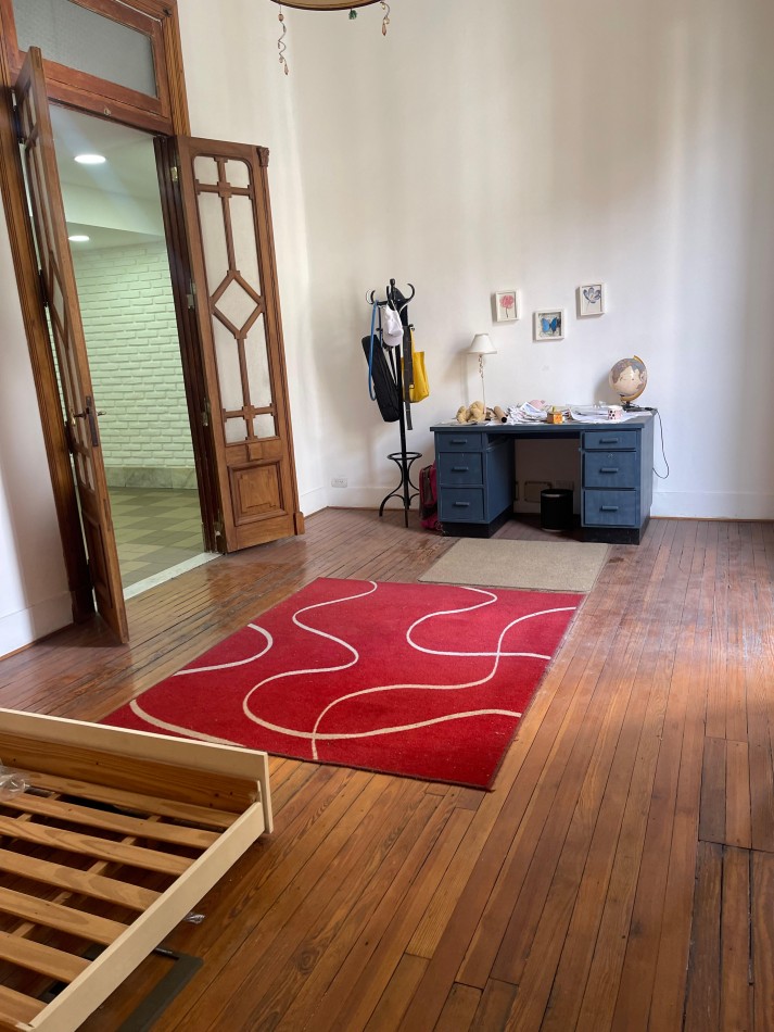 ¡ALQUILER! Departamento de categoria, ideal para uso profesional. Entre rios 500