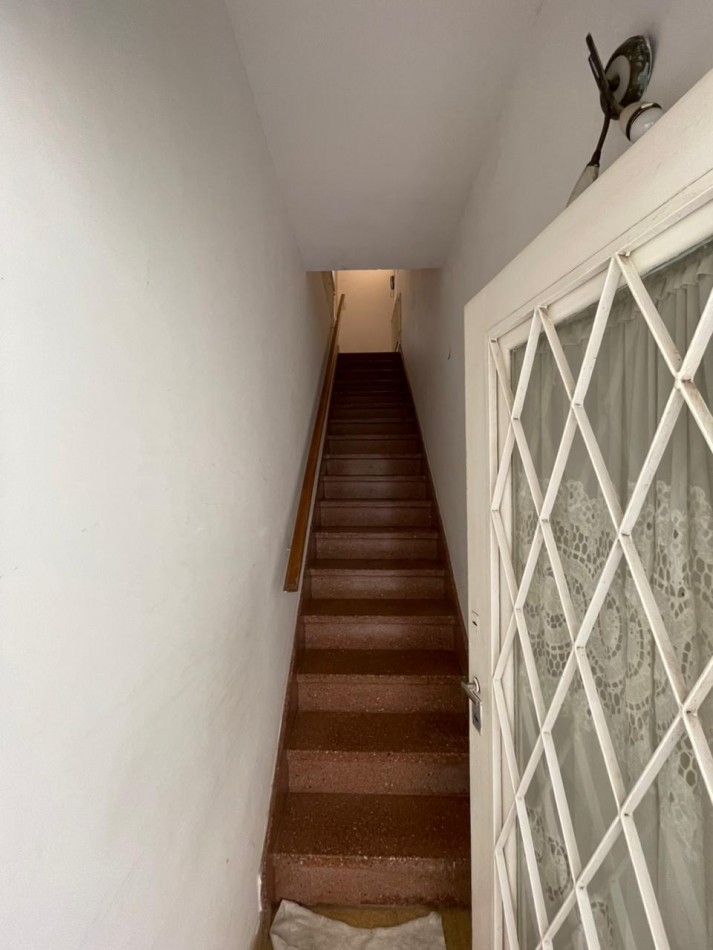 EN VENTA! Departamento de pasillo 4 ambientes en pleno centro! Pte. Roca 1300