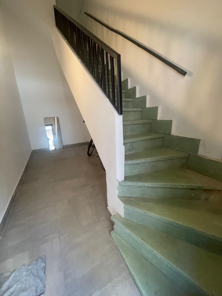 EN VENTA. Depto 3 dormitorios en planta alta con ingreso exclusivo. mitre 1733