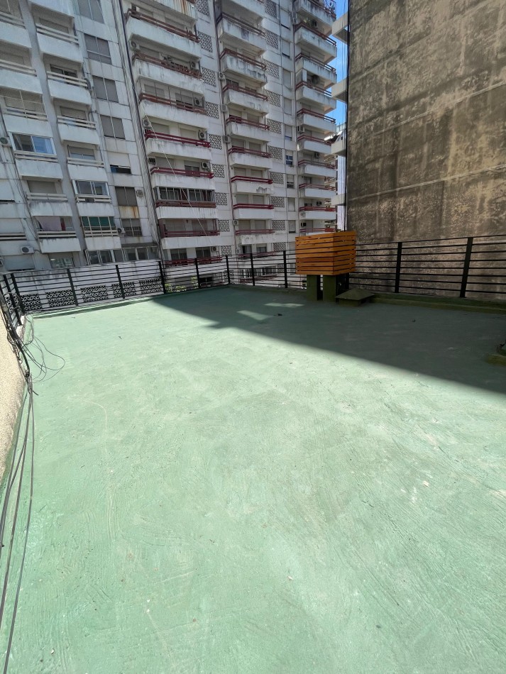 EN VENTA. Depto 3 dormitorios en planta alta con ingreso exclusivo. mitre 1733