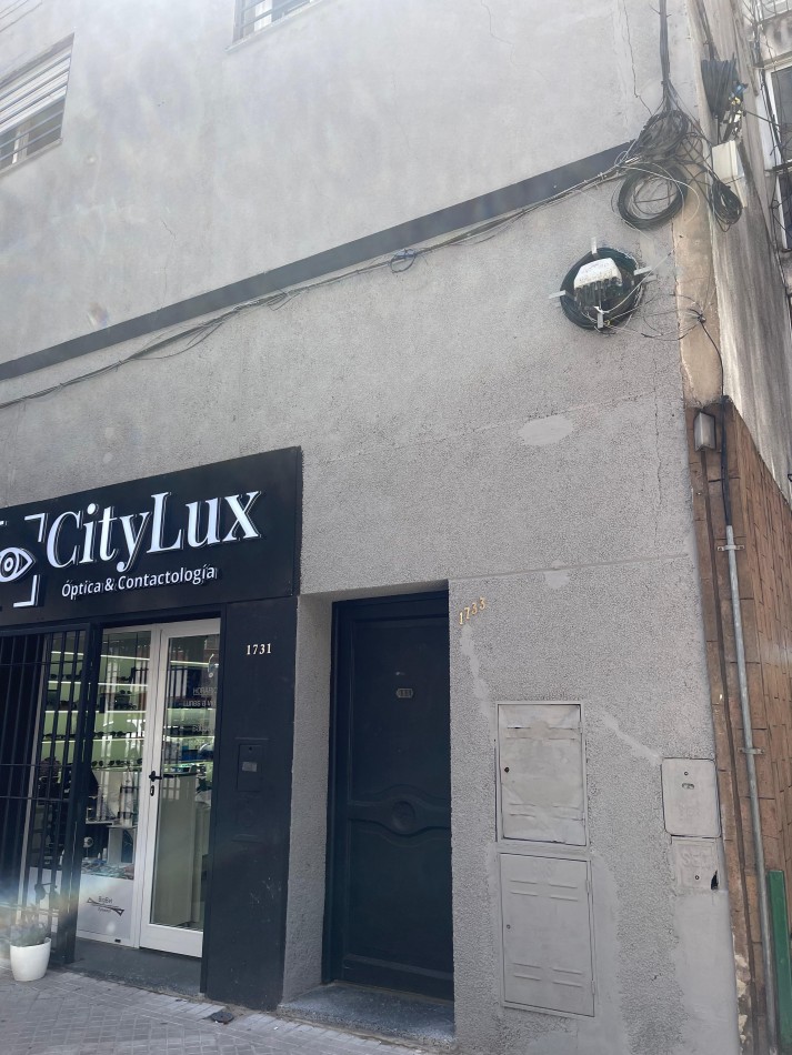 EN VENTA. Depto 3 dormitorios en planta alta con ingreso exclusivo. mitre 1733