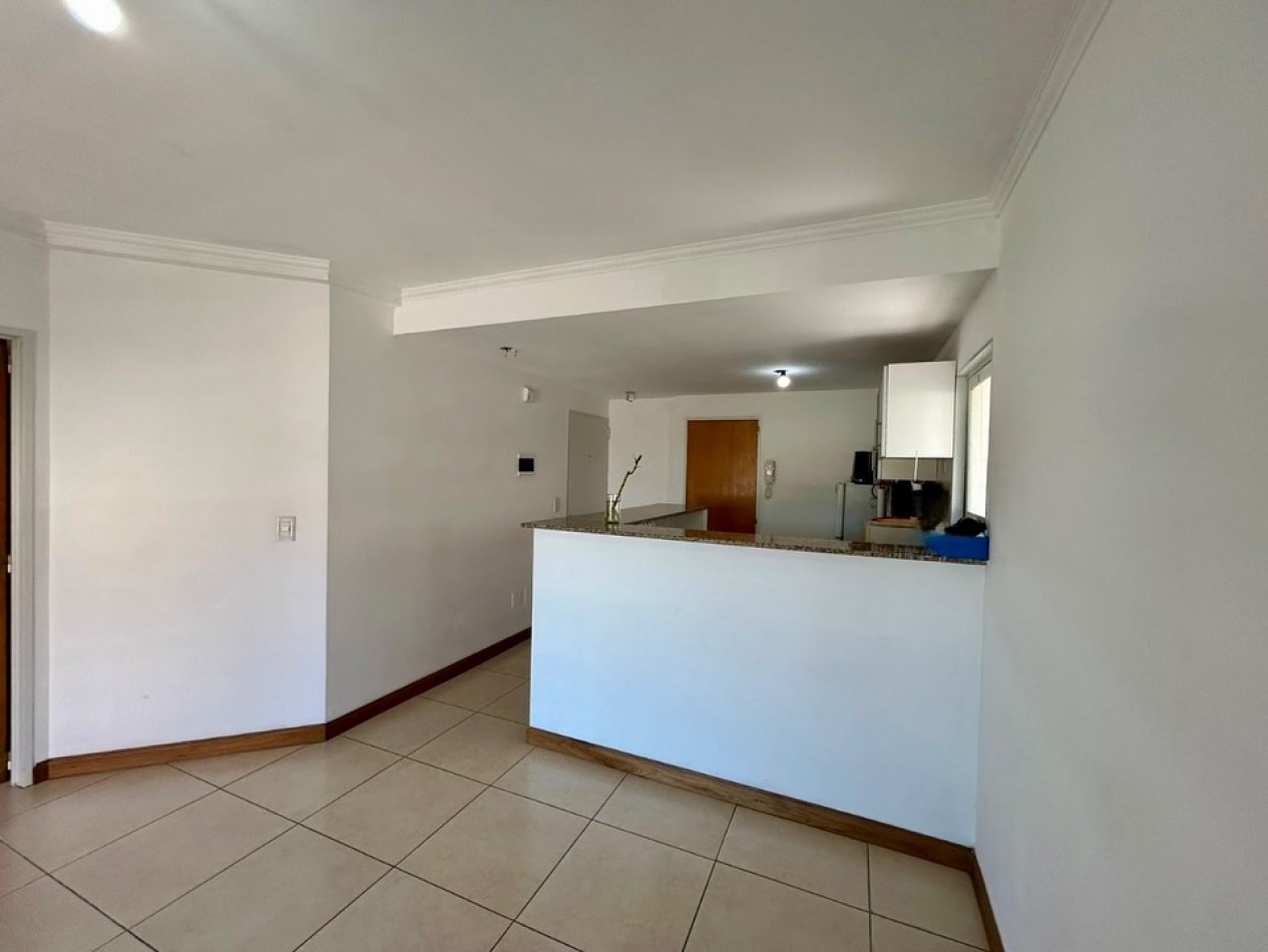 EN VENTA! Departamento 1 dormitorio en suite! Montevideo 2447