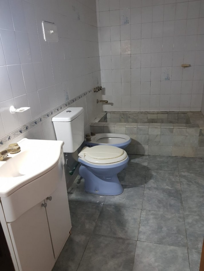 EN VENTA! Casa en plata alta. 2 dormitorios. San lorenzo 4700