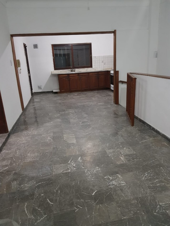 EN VENTA! Casa en plata alta. 2 dormitorios. San lorenzo 4700