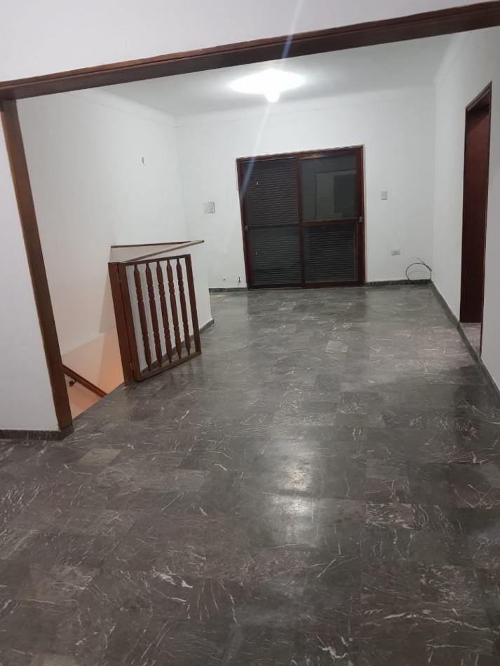 EN VENTA! Casa en plata alta. 2 dormitorios. San lorenzo 4700