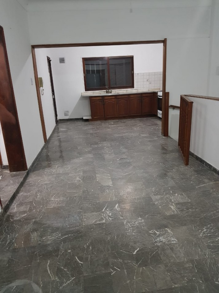 EN VENTA! Casa en plata alta. 2 dormitorios. San lorenzo 4700