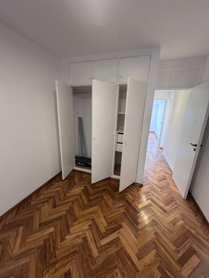 EN VENTA! Depto 2 dormitorios reciclado a nuevo. Urquiza 1054