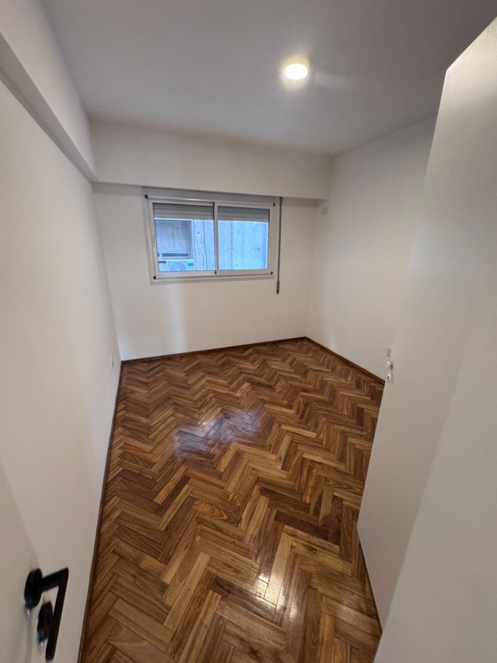 EN VENTA! Depto 2 dormitorios reciclado a nuevo. Urquiza 1054