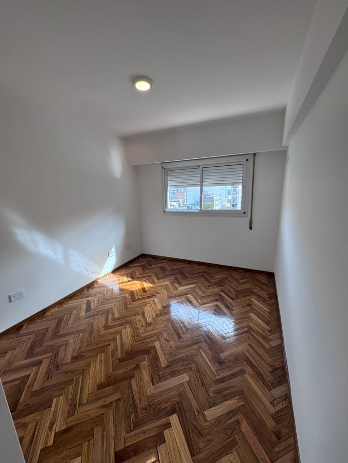 EN VENTA! Depto 2 dormitorios reciclado a nuevo. Urquiza 1054