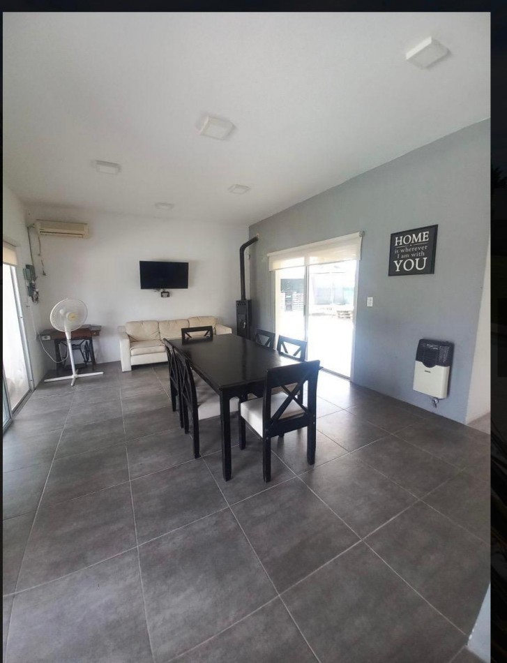 CASA EN ROLDAN! En venta!