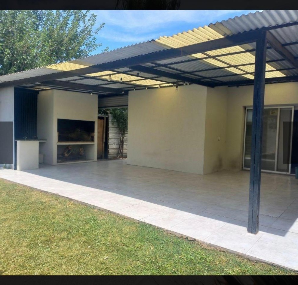 CASA EN ROLDAN! En venta!