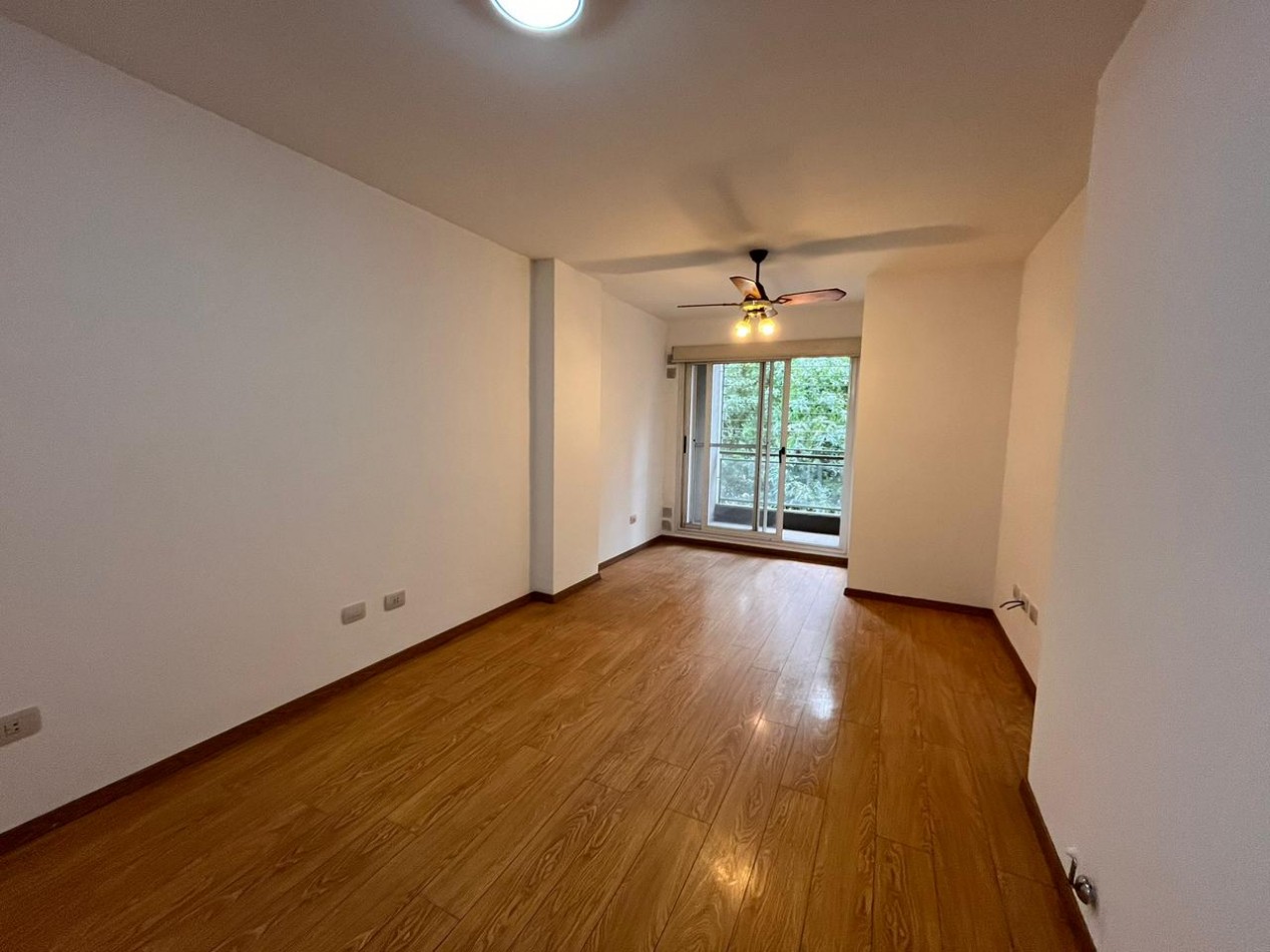 Impecable departamento de 1 dormitorio al frente en Barrio Lourdes 