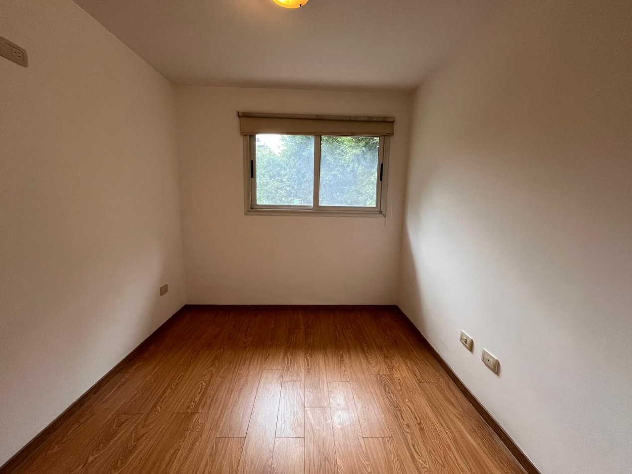 Impecable departamento de 1 dormitorio al frente en Barrio Lourdes 