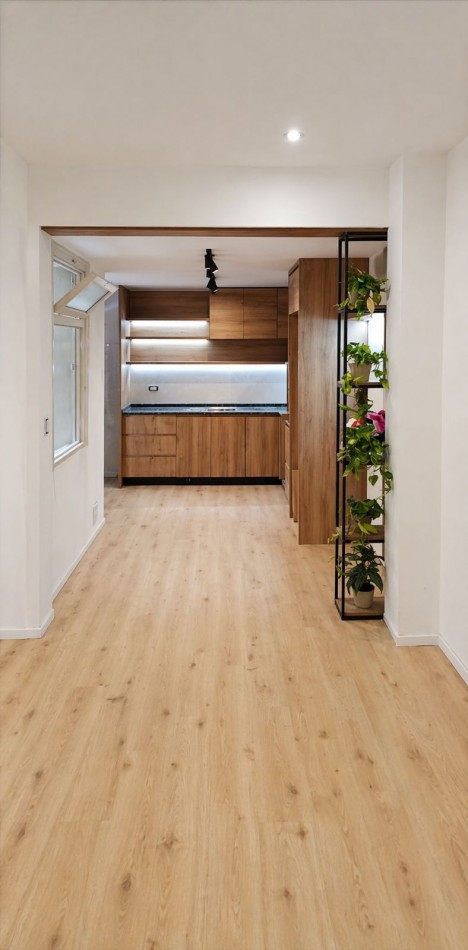 EN VENTA Casa de pasillo reciclada a nueva - Alvear 700