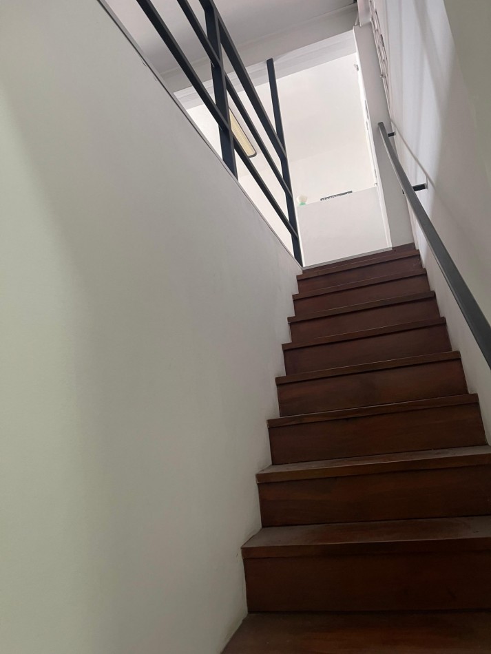 EN VENTA, Depto de categoria 6 ambientes. Entre rios 500