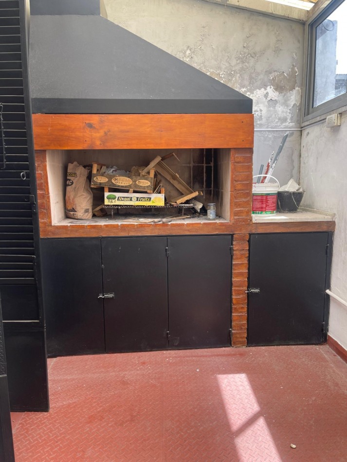 EN VENTA, Depto de categoria 6 ambientes. Entre rios 500