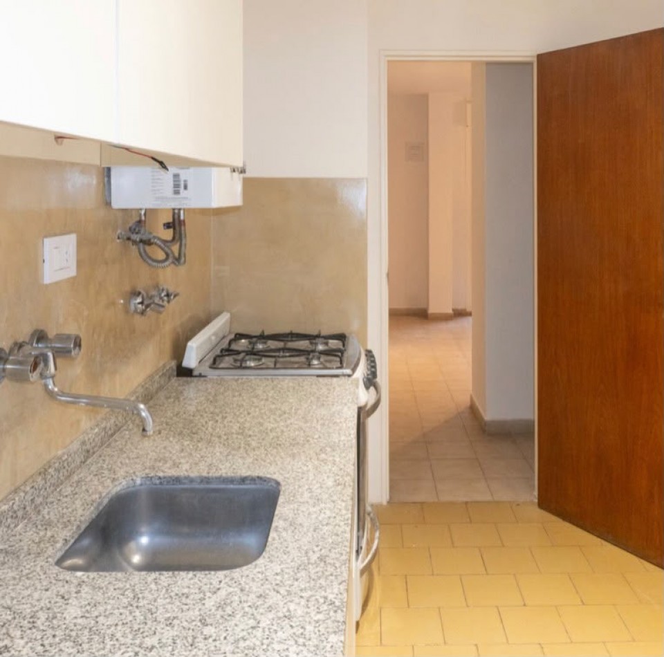 OPORTUNIDAD. Depto 3 Dormitorios en pleno centro EN VENTA. San lorenzo 1700