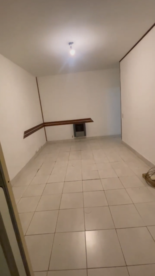 EN ALQUILER. Depto 2 dormitorios. 2do piso de ascensor. Zeballos 1200