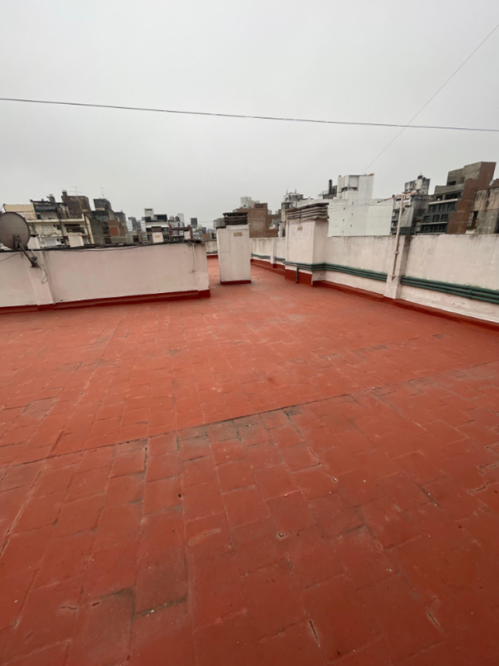 EN ALQUILER. Depto 2 dormitorios. 2do piso de ascensor. Zeballos 1200