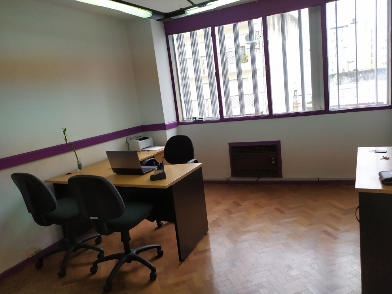 EN ALQUILER, OFICINA EN PLENO CENTRO. San Martin 600