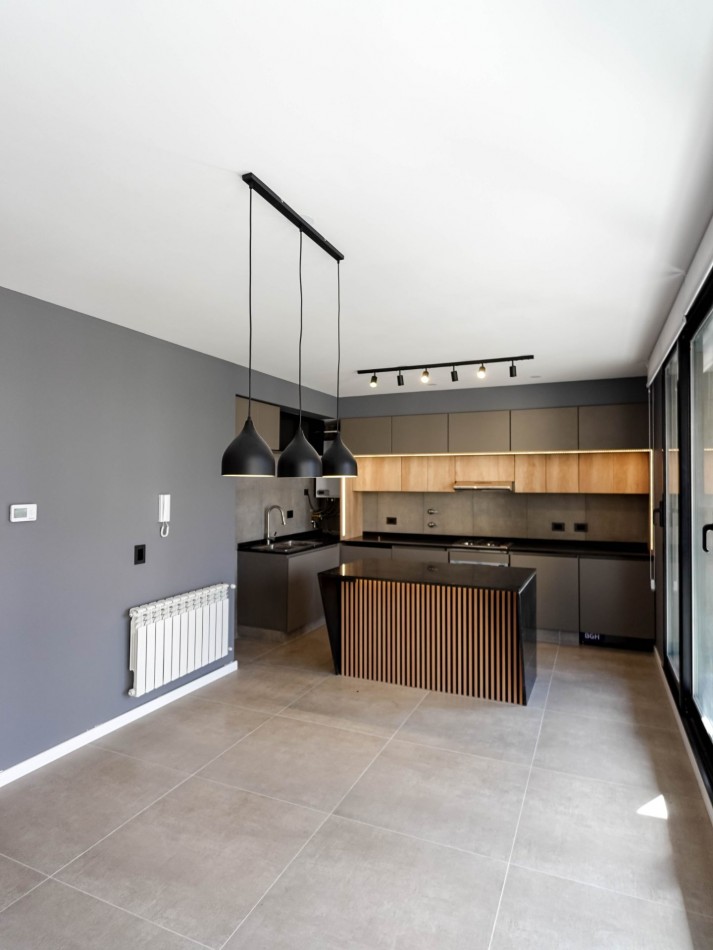 EN VENTA | PISO EXCLUSIVO 3 DORMITORIOS + COCHERA | AYACUCHO 1300