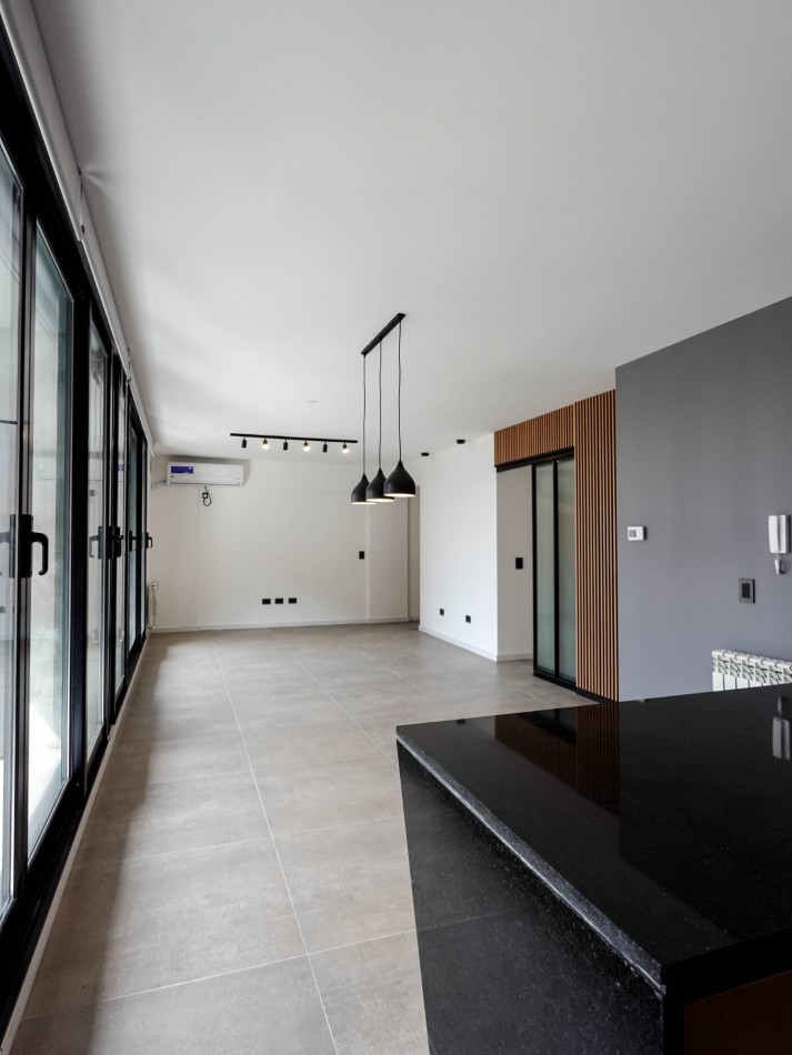 EN VENTA | PISO EXCLUSIVO 3 DORMITORIOS + COCHERA | AYACUCHO 1300