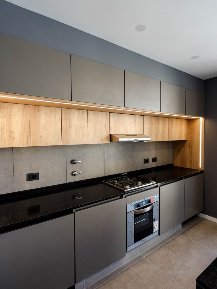 EN VENTA | PISO EXCLUSIVO 3 DORMITORIOS + COCHERA | AYACUCHO 1300