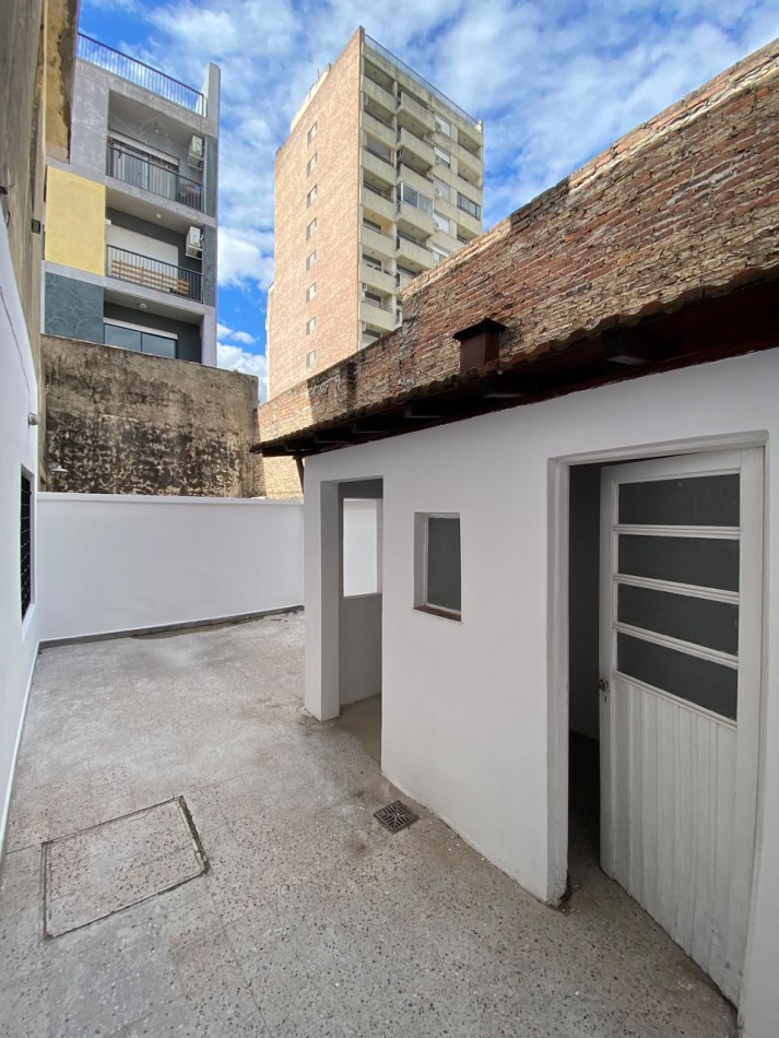 EN VENTA! DEPTO. DE PASILLO EN PH 1 DORMITORIO | Ricchieri 537