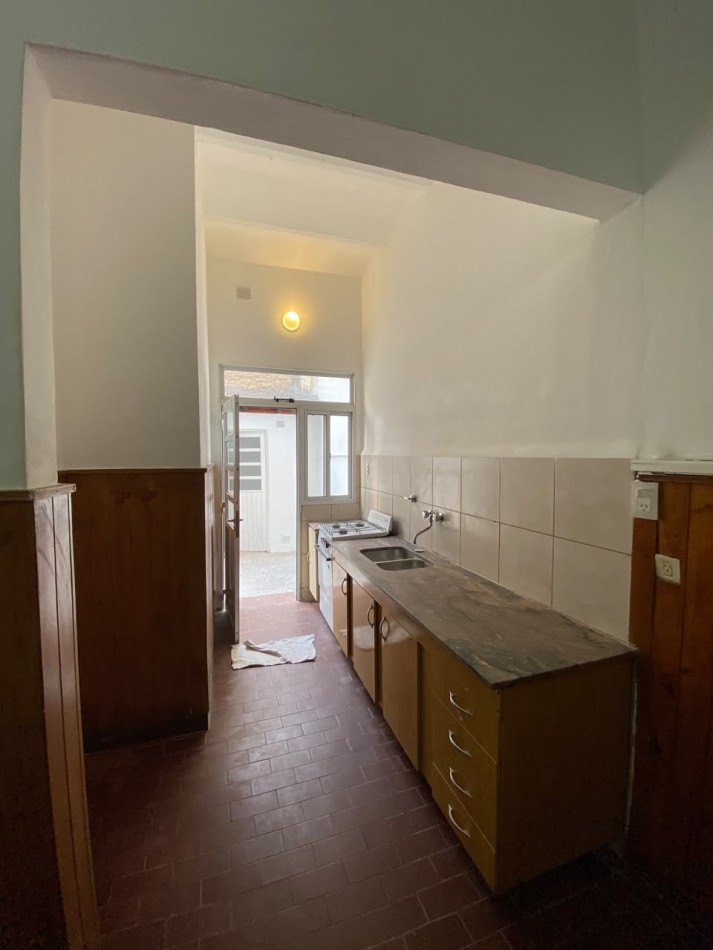 EN VENTA! DEPTO. DE PASILLO EN PH 1 DORMITORIO | Ricchieri 537