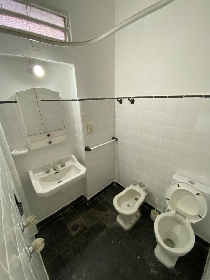 EN VENTA! DEPTO. DE PASILLO EN PH 1 DORMITORIO | Ricchieri 537