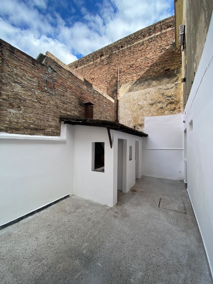 EN VENTA! DEPTO. DE PASILLO EN PH 1 DORMITORIO | Ricchieri 537