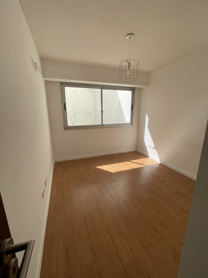 VENTA UN DORMITOIRO AL FRENTE. BARRIO MARTIN. Pasaje Santa Cruz 300