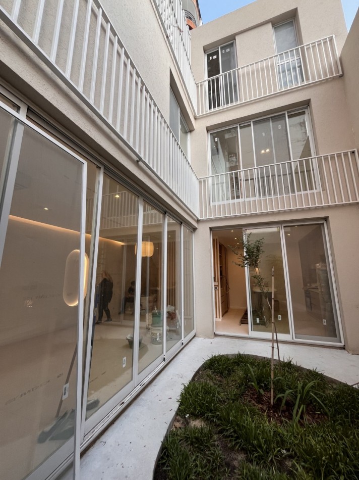 VENTA CASA PASILLO reciclada a NUEVA, 3 DORMITORIOS, PISCINA, QUINCHO, PARRILLERO - BALCARCE 1400