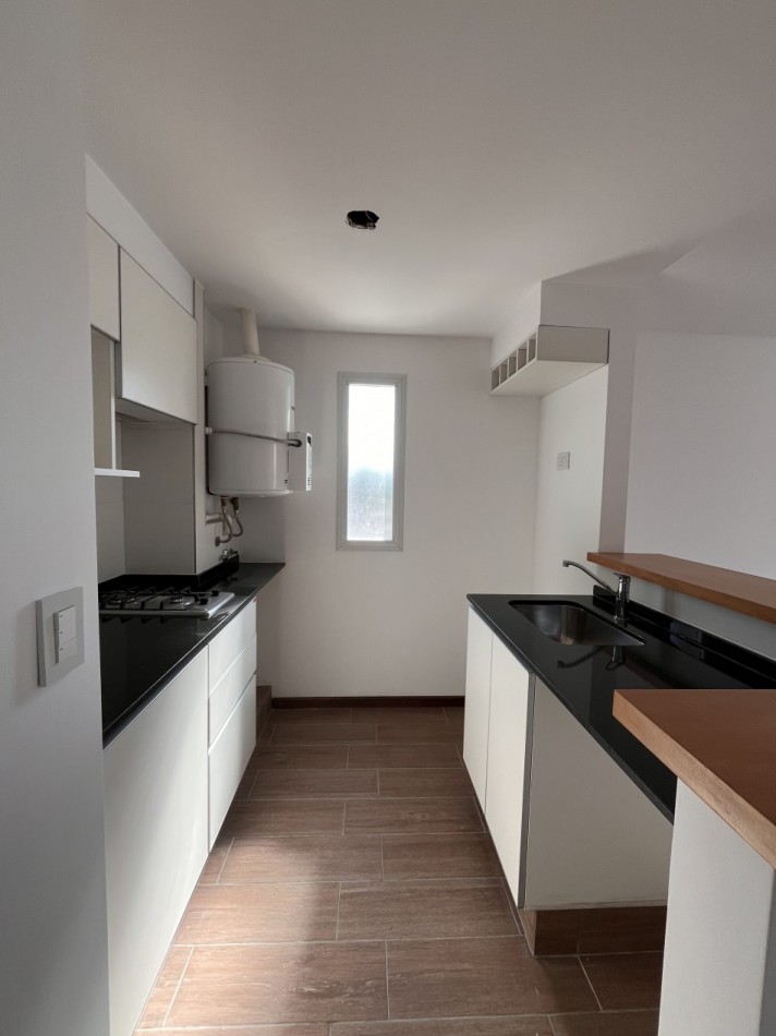 VENTA MONOAMBIENTES - Balcones vidriados al frente - Entrega INMEDIATA - Zeballos 2200