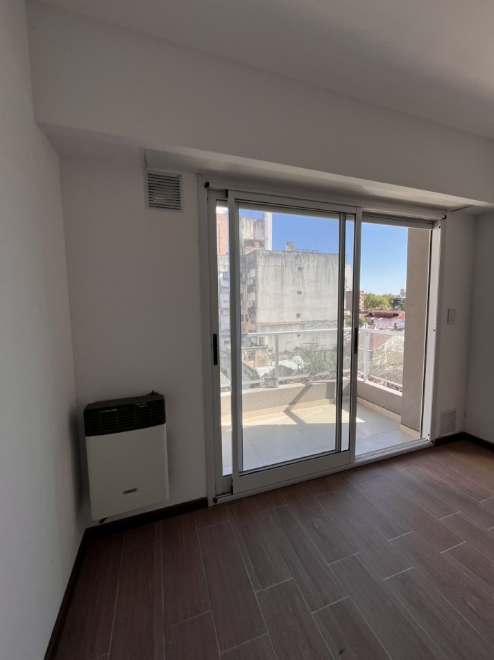 VENTA MONOAMBIENTES - Balcones vidriados al frente - Entrega INMEDIATA - Zeballos 2200