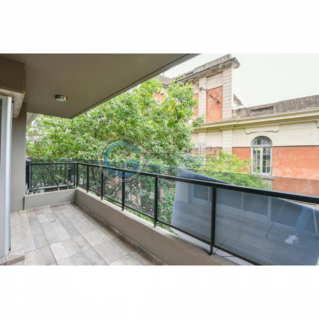 PISO EXCLUSIVO - 3 o 4 dormitorios - Balcon terraza - Con cochera - Amenities - Jujuy 1600