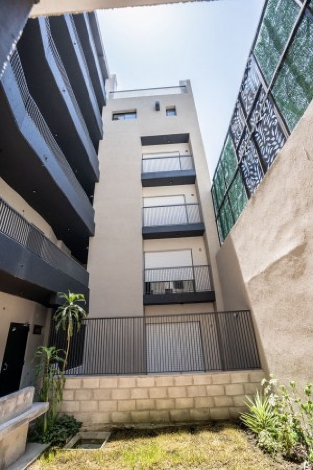 VENTA Ambiente unico con balcon - ENTREGA INMEDIATA - Urquiza 3200 