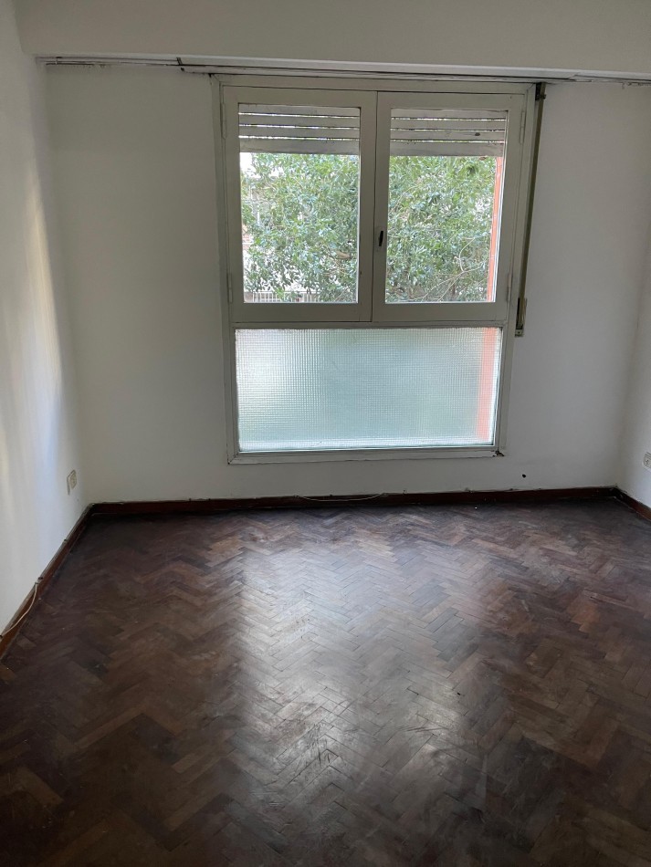 Alquiler departamento semipiso dos dormitorios al frente. Zona rio