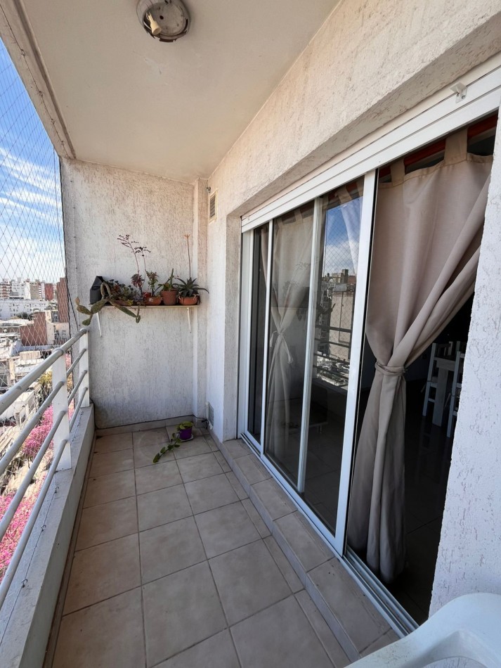 SEMIPISO DE UN DORMITORIO - Balcon al frente - Zeballos 1700