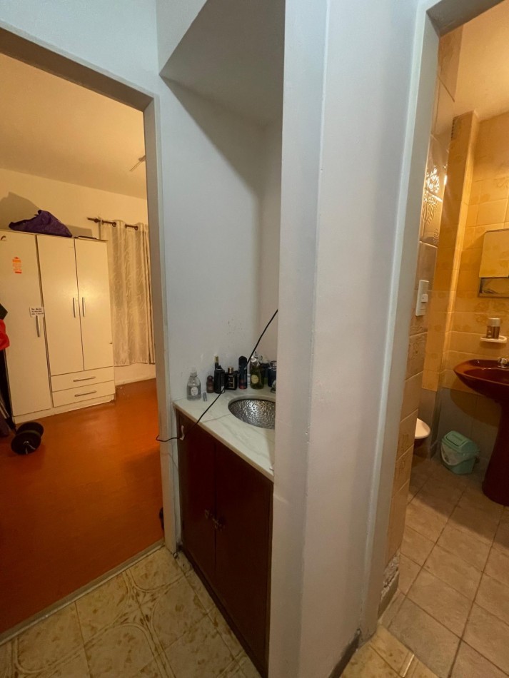 EN ALQUILER. Departamento 2 dormitorios En PB con dos PATIOS. MAIPU 1700