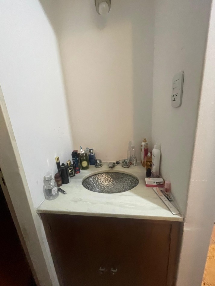 EN ALQUILER. Departamento 2 dormitorios En PB con dos PATIOS. MAIPU 1700
